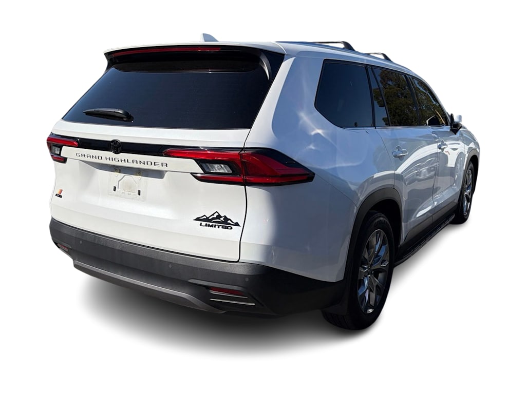 Thumbnail: 2024 Toyota Grand Highlander - 8