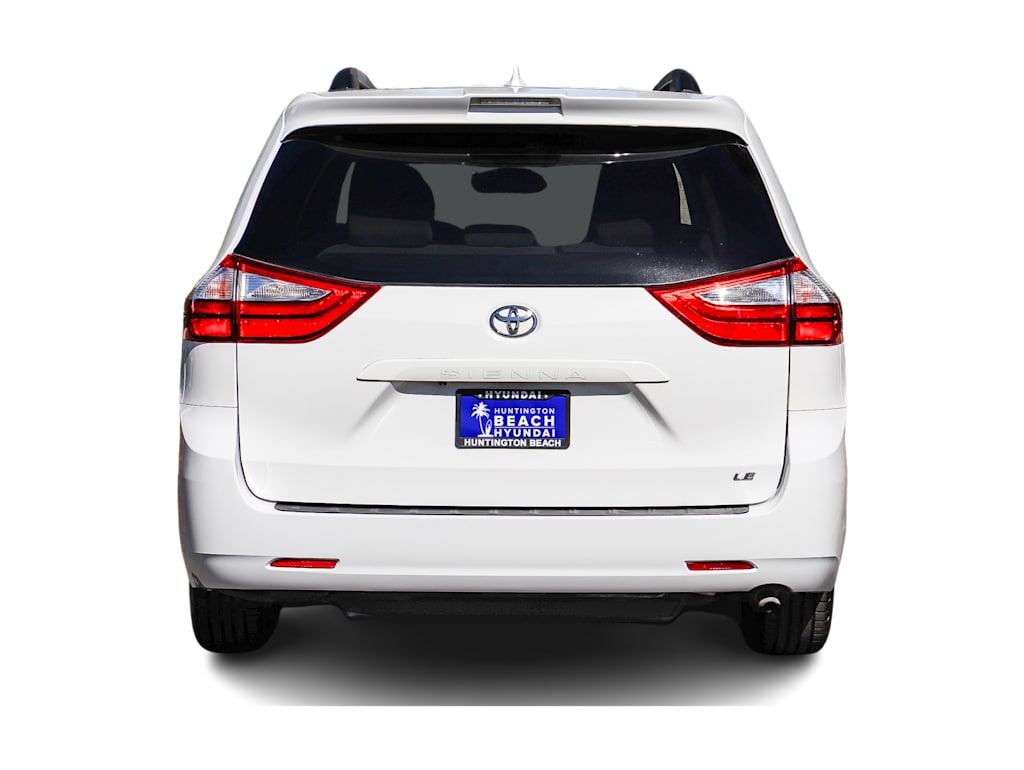 Thumbnail: 2018 Toyota Sienna - 4