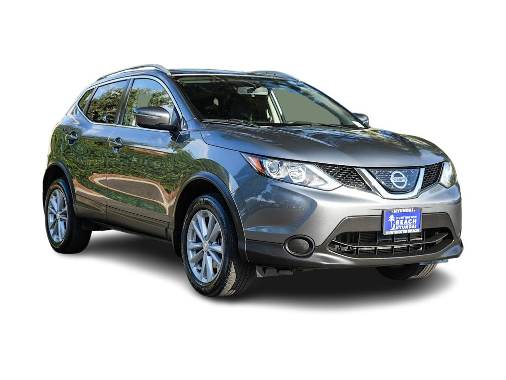 Thumbnail: 2018 Nissan Rogue Sport - 19