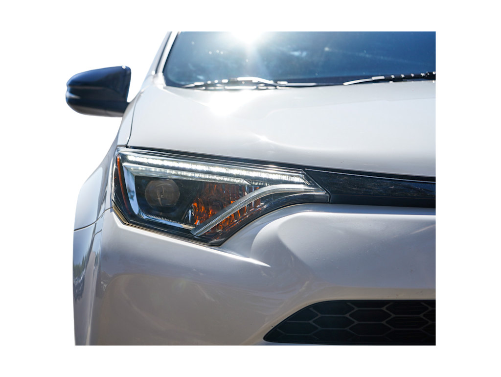 Thumbnail: 2018 Toyota RAV4 - 23