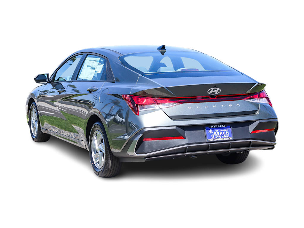 Thumbnail: 2026 Hyundai Elantra - 3