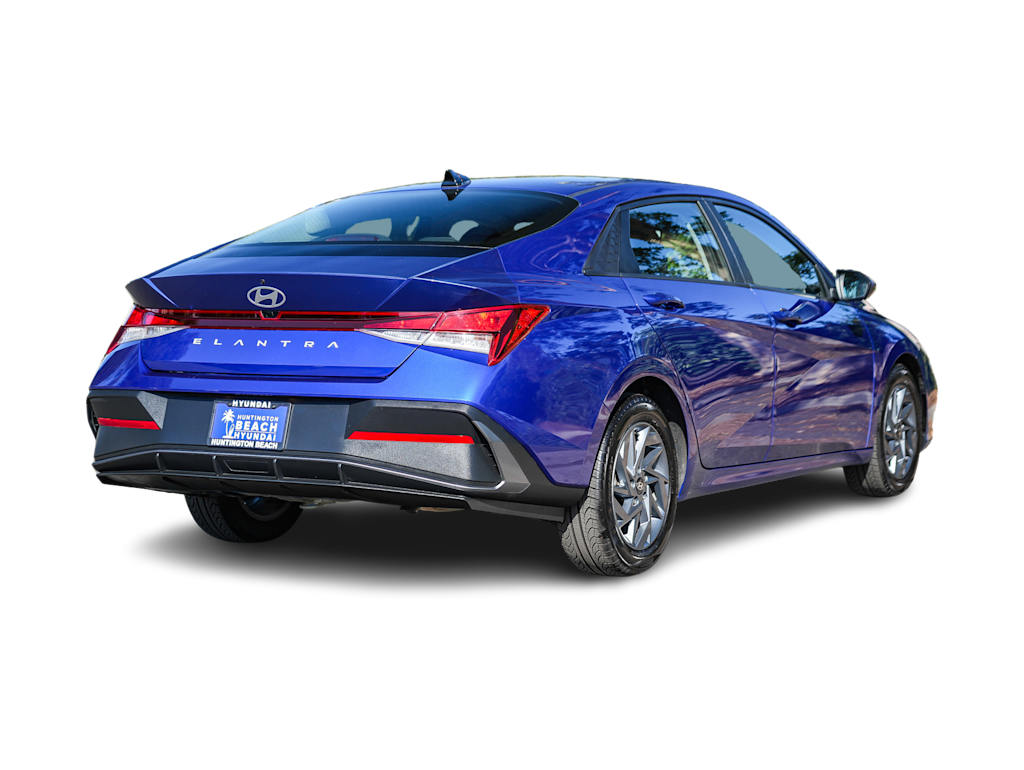 Thumbnail: 2024 Hyundai Elantra - 18