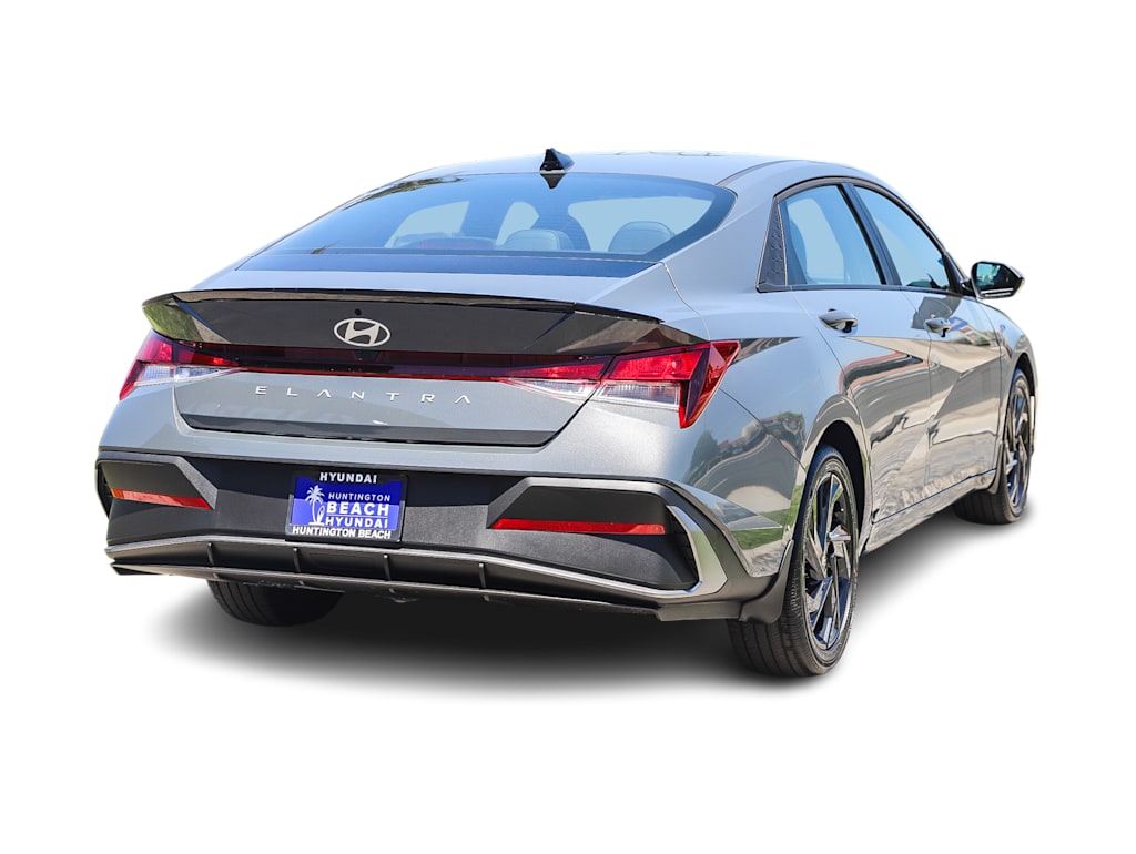 Thumbnail: 2026 Hyundai Elantra - 18