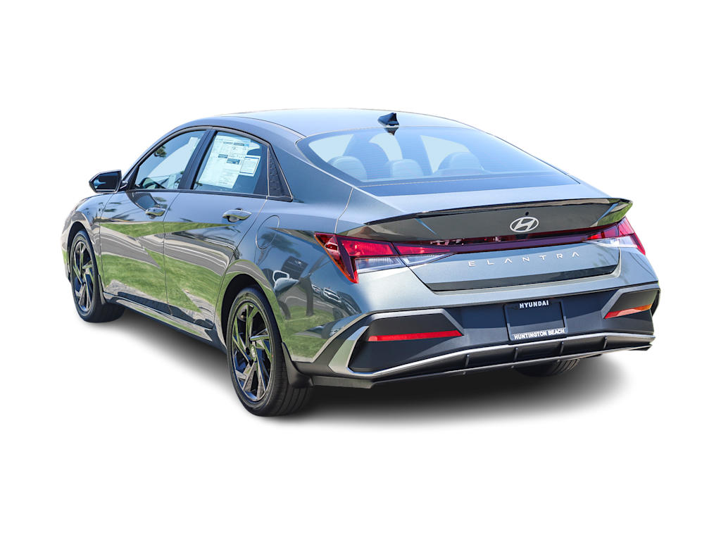 Thumbnail: 2026 Hyundai Elantra - 3