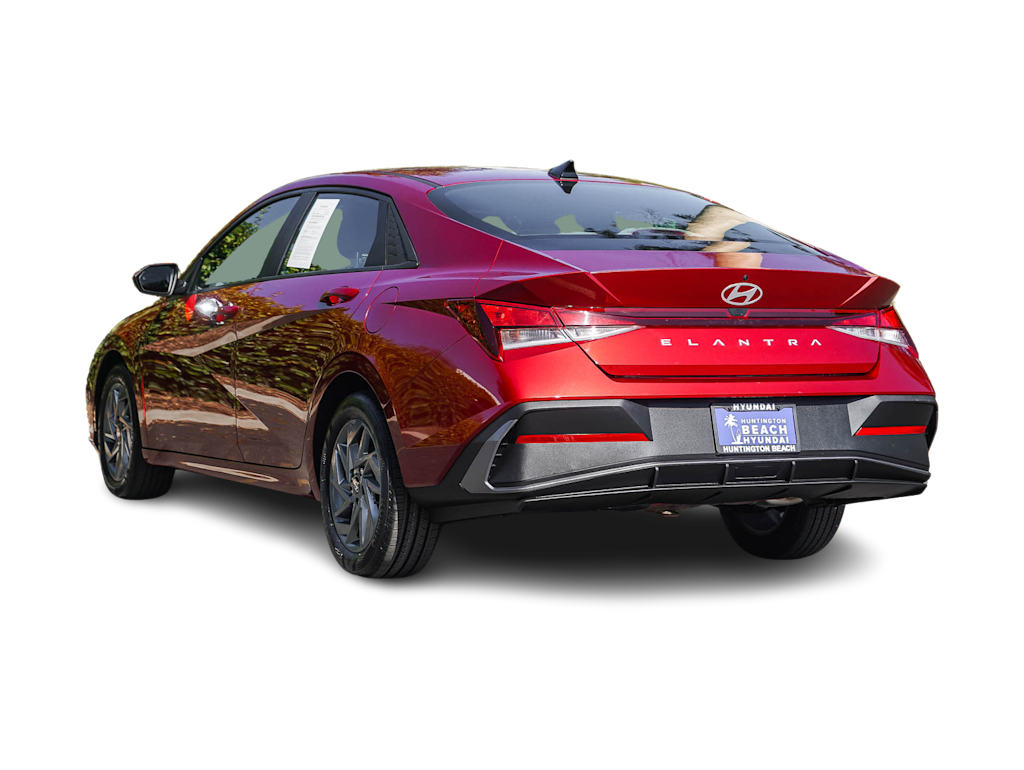 Thumbnail: 2024 Hyundai Elantra - 3