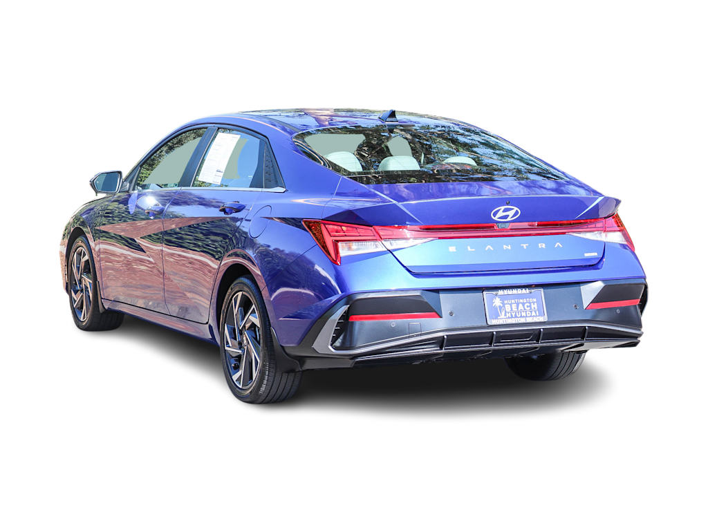 Thumbnail: 2024 Hyundai Elantra - 3