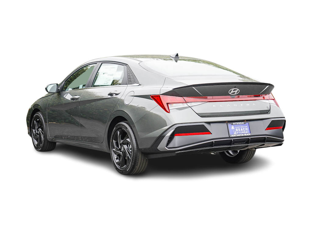 Thumbnail: 2026 Hyundai Elantra - 3
