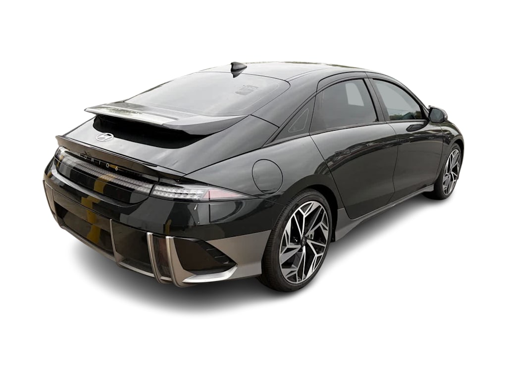 Thumbnail: 2023 Hyundai Ioniq 6 - 9