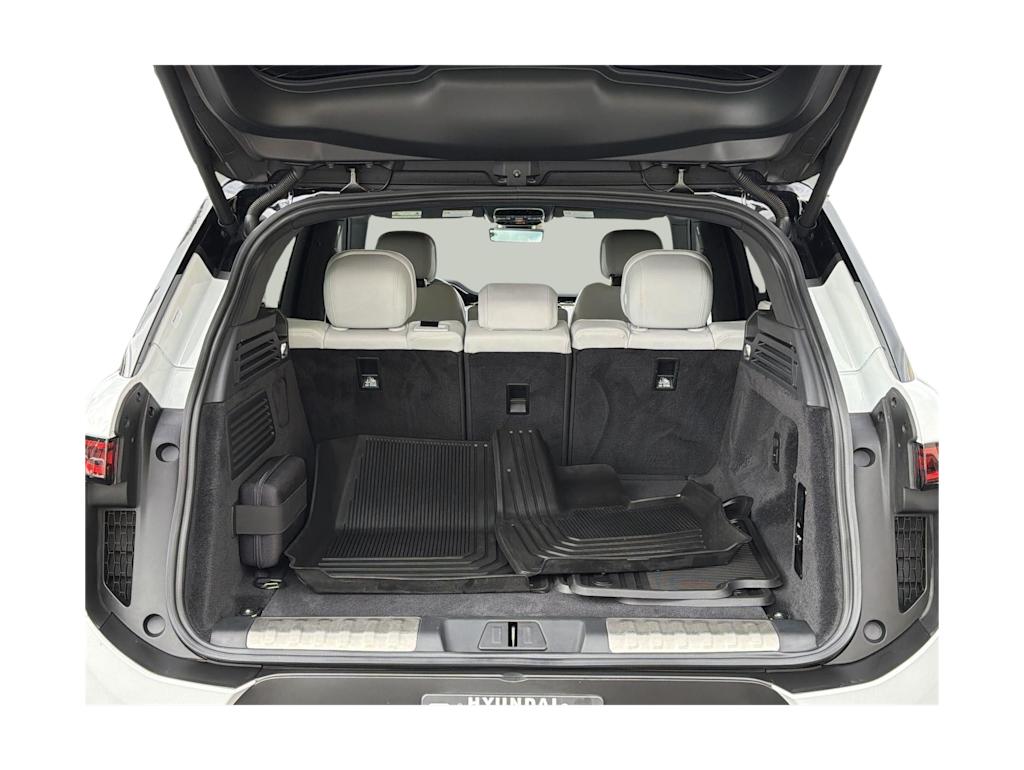 Thumbnail: 2023 Land Rover Range Rover Sport - 17