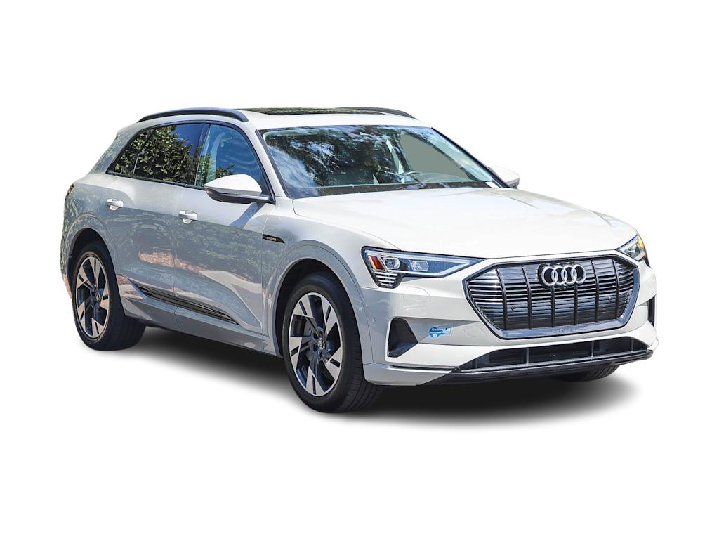 Thumbnail: 2021 Audi e-tron - 15