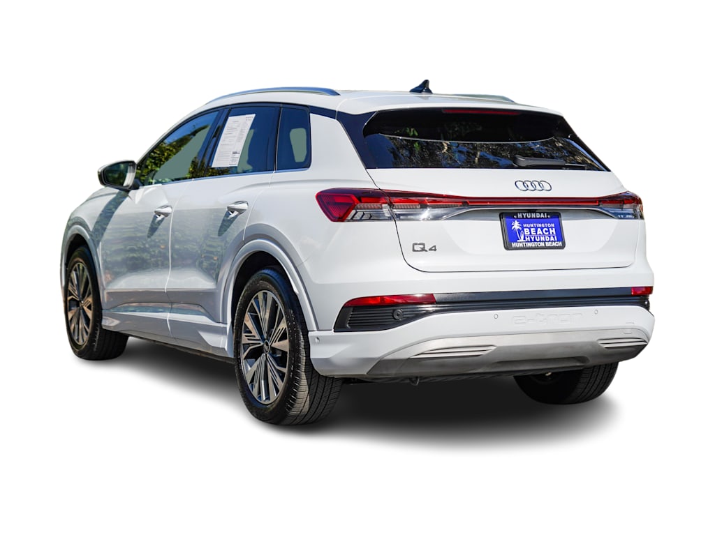 Thumbnail: 2023 Audi Q4 e-tron - 3