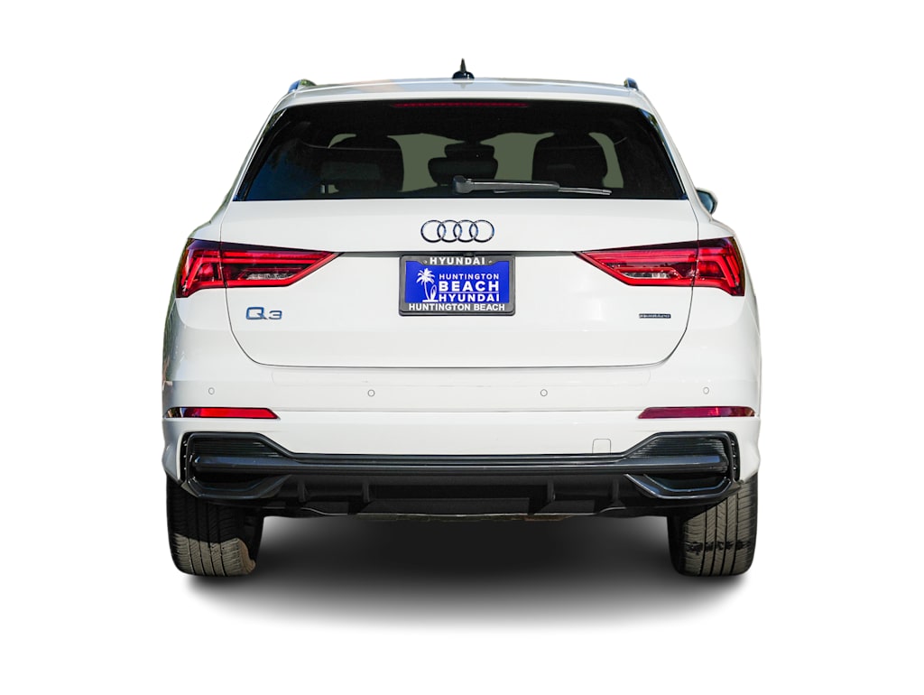 Thumbnail: 2022 Audi Q3 - 4