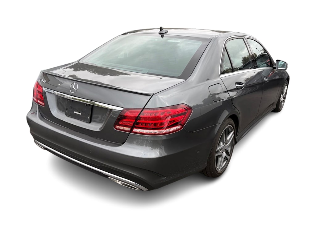 Thumbnail: 2016 Mercedes-Benz E-Class - 9