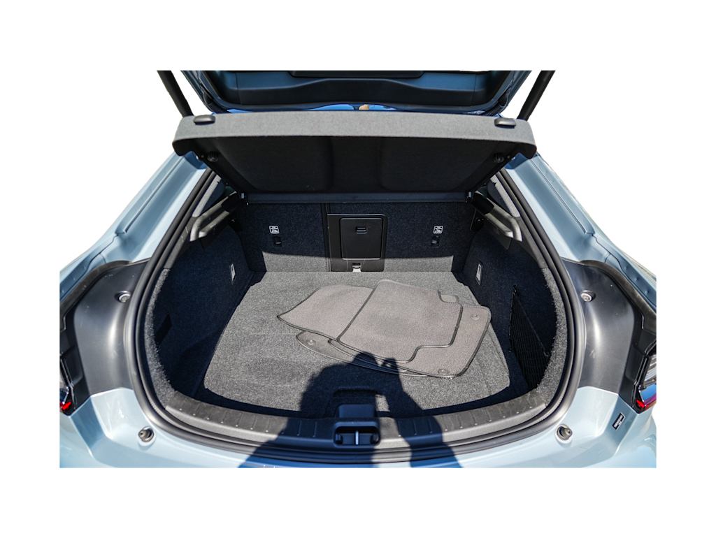 Thumbnail: 2023 Polestar 2 - 15