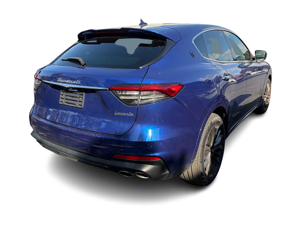 Thumbnail: 2023 Maserati Levante - 9
