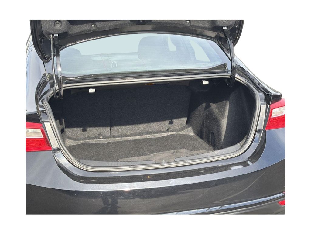 Thumbnail: 2023 Chevrolet Malibu - 17