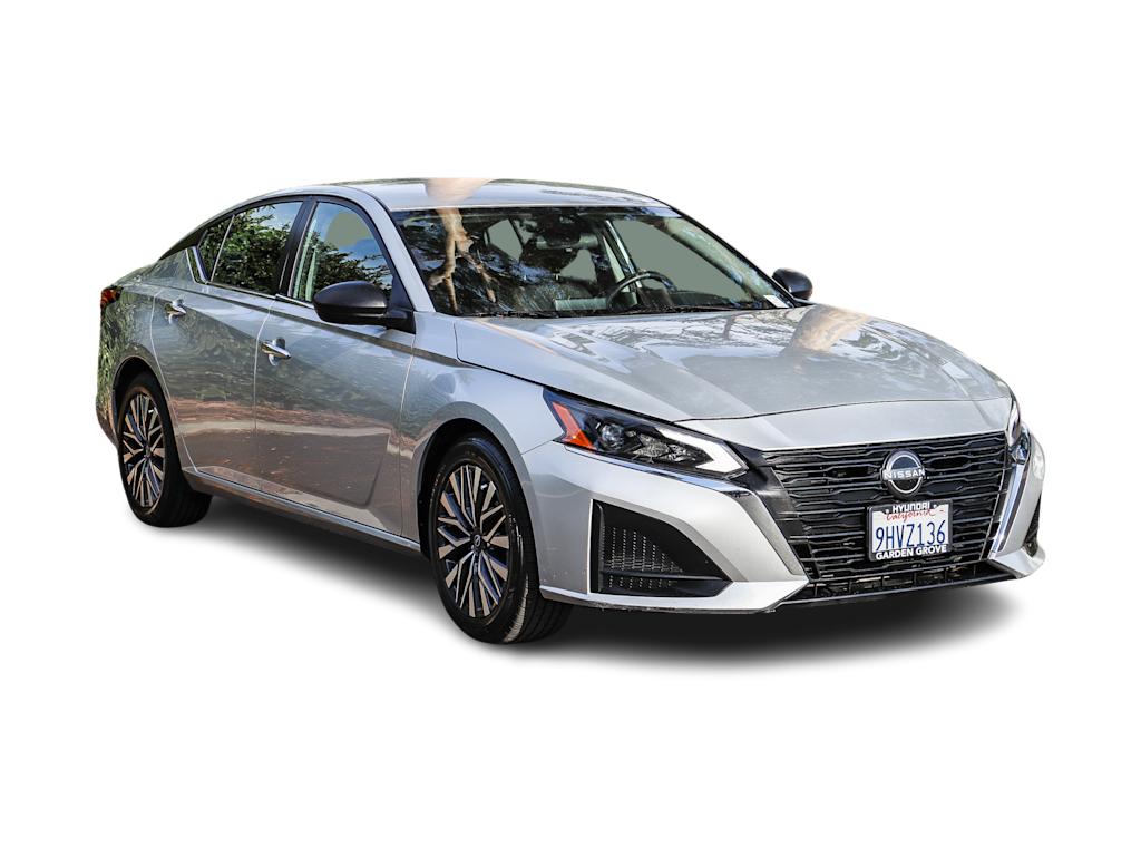Thumbnail: 2024 Nissan Altima - 16