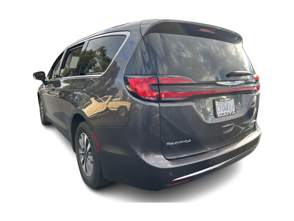 Thumbnail: 2023 Chrysler Pacifica - 3