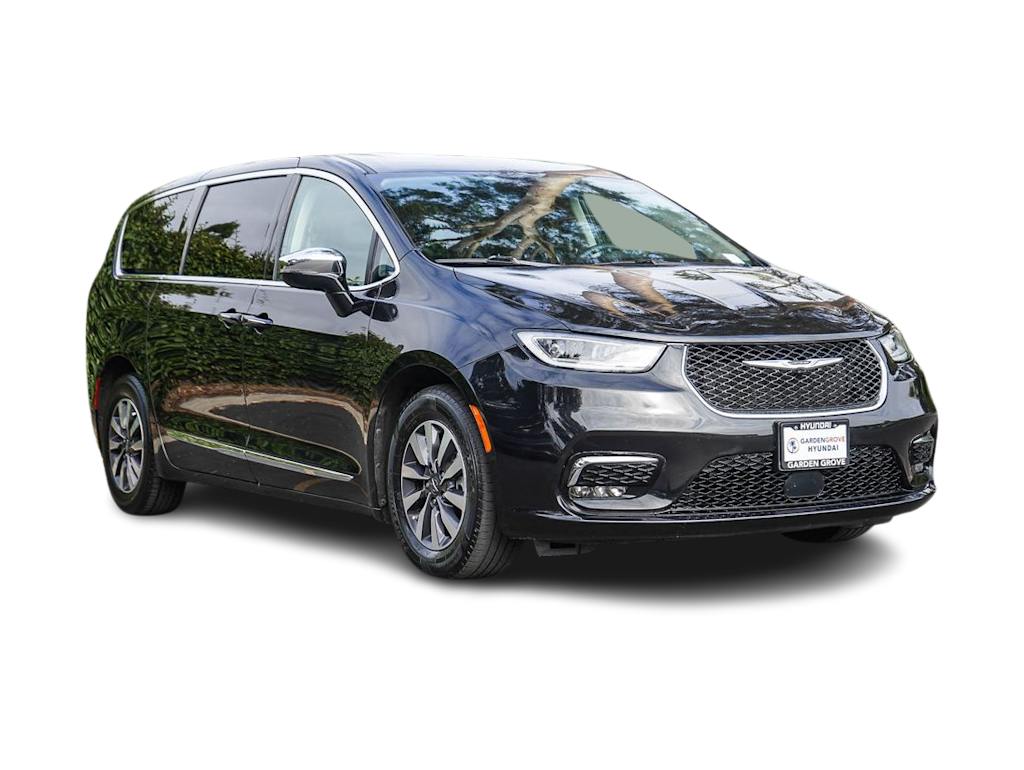 Thumbnail: 2023 Chrysler Pacifica - 15