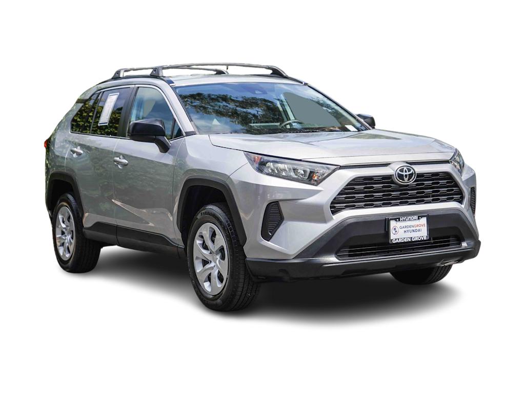 Thumbnail: 2021 Toyota RAV4 - 17