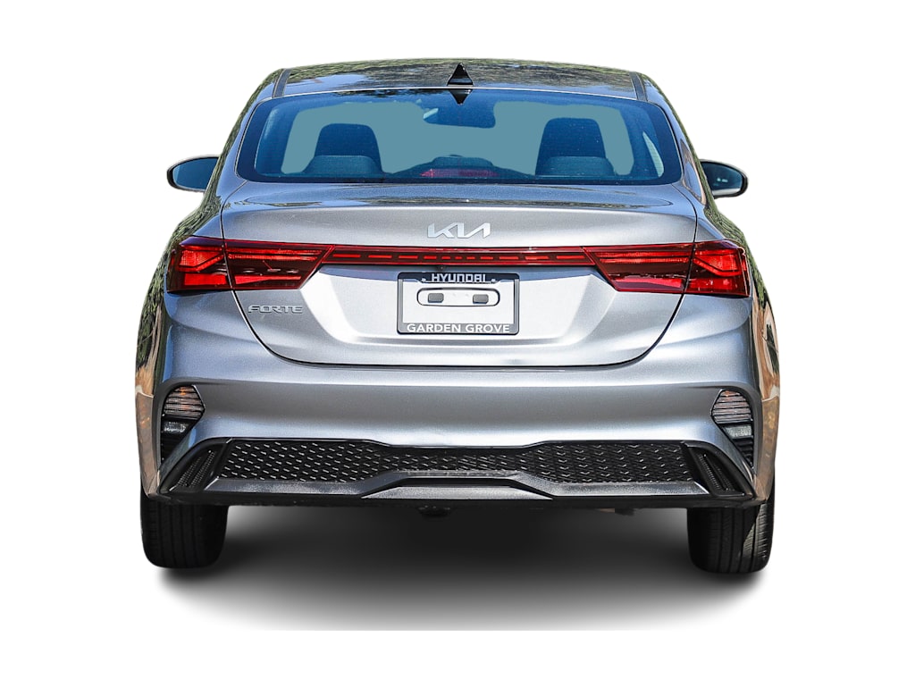 Thumbnail: 2023 Kia Forte - 4