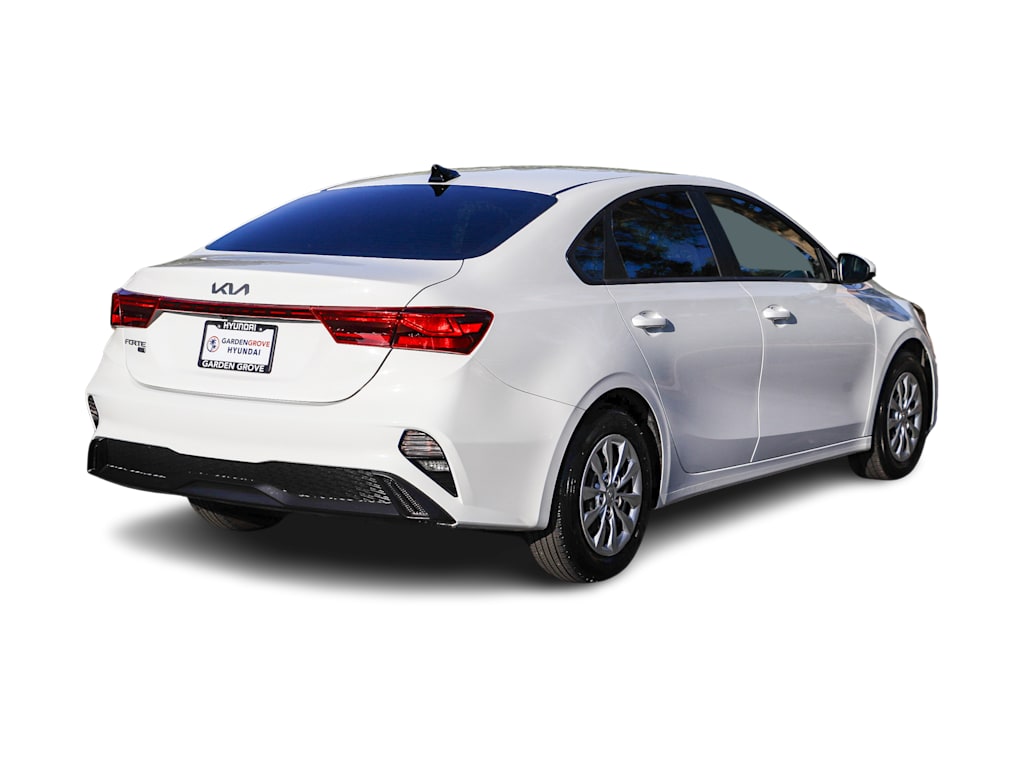 Thumbnail: 2023 Kia Forte - 20