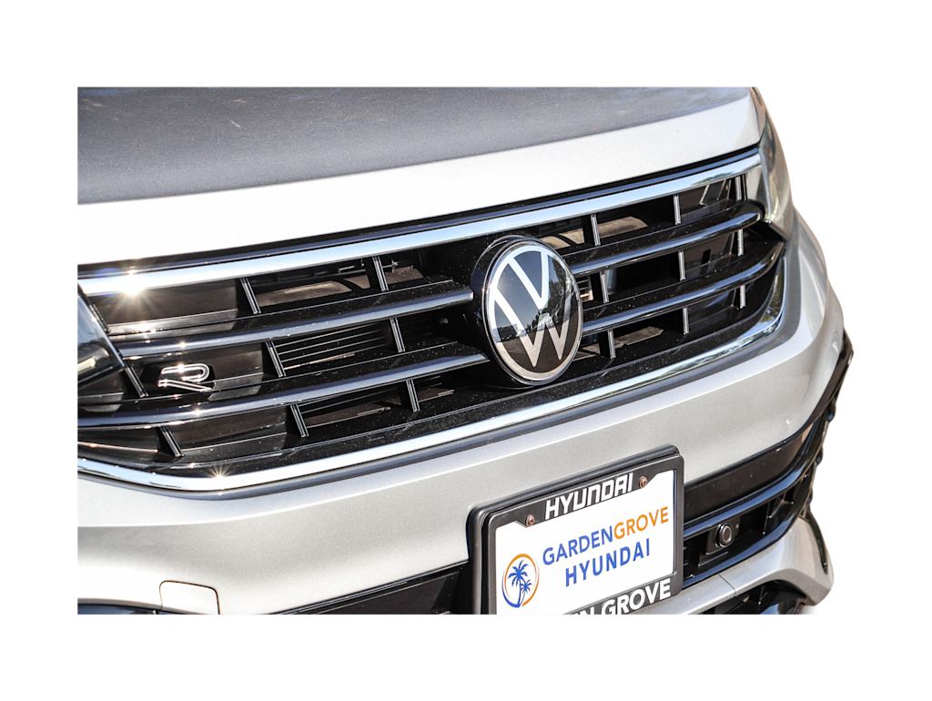Thumbnail: 2023 Volkswagen Tiguan - 19