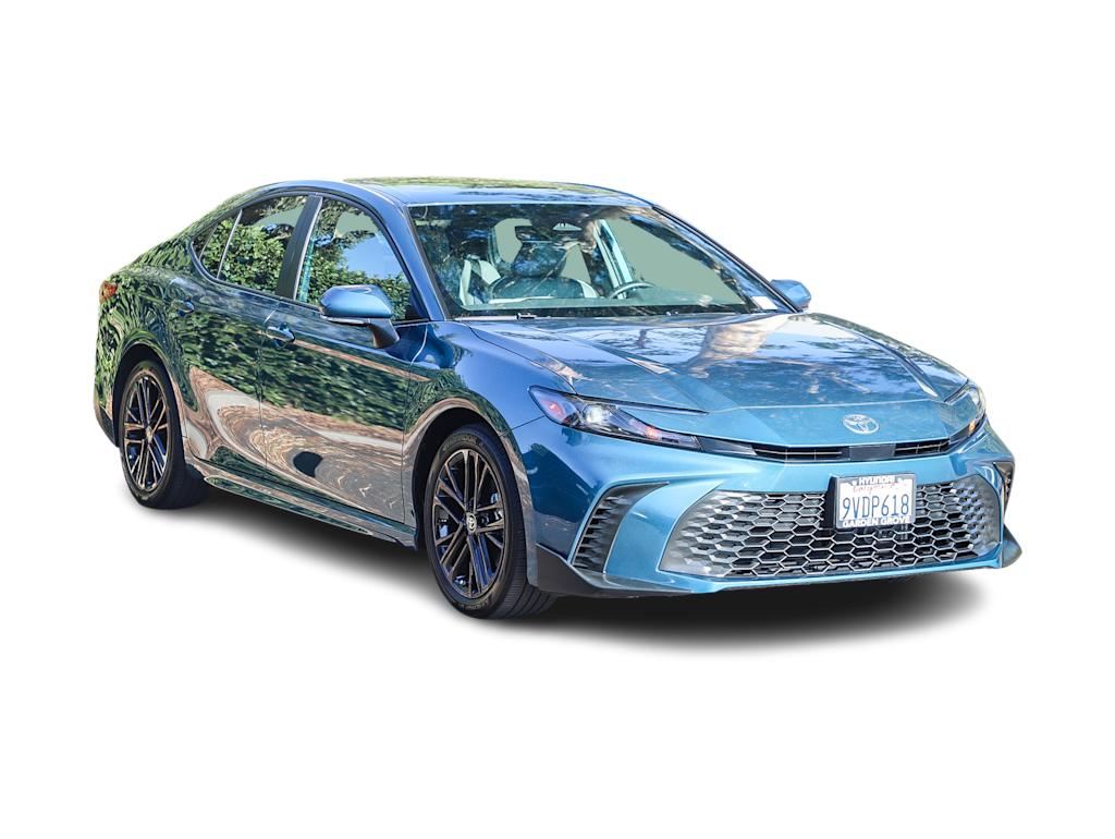 Thumbnail: 2025 Toyota Camry - 17