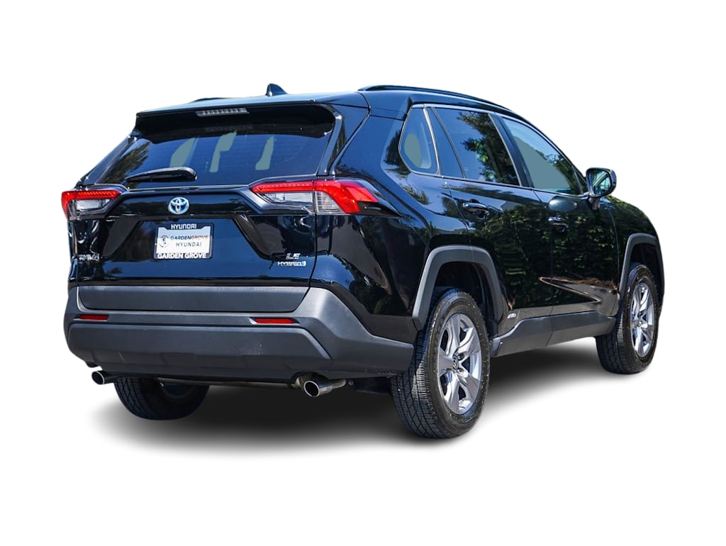 Thumbnail: 2022 Toyota RAV4 - 17
