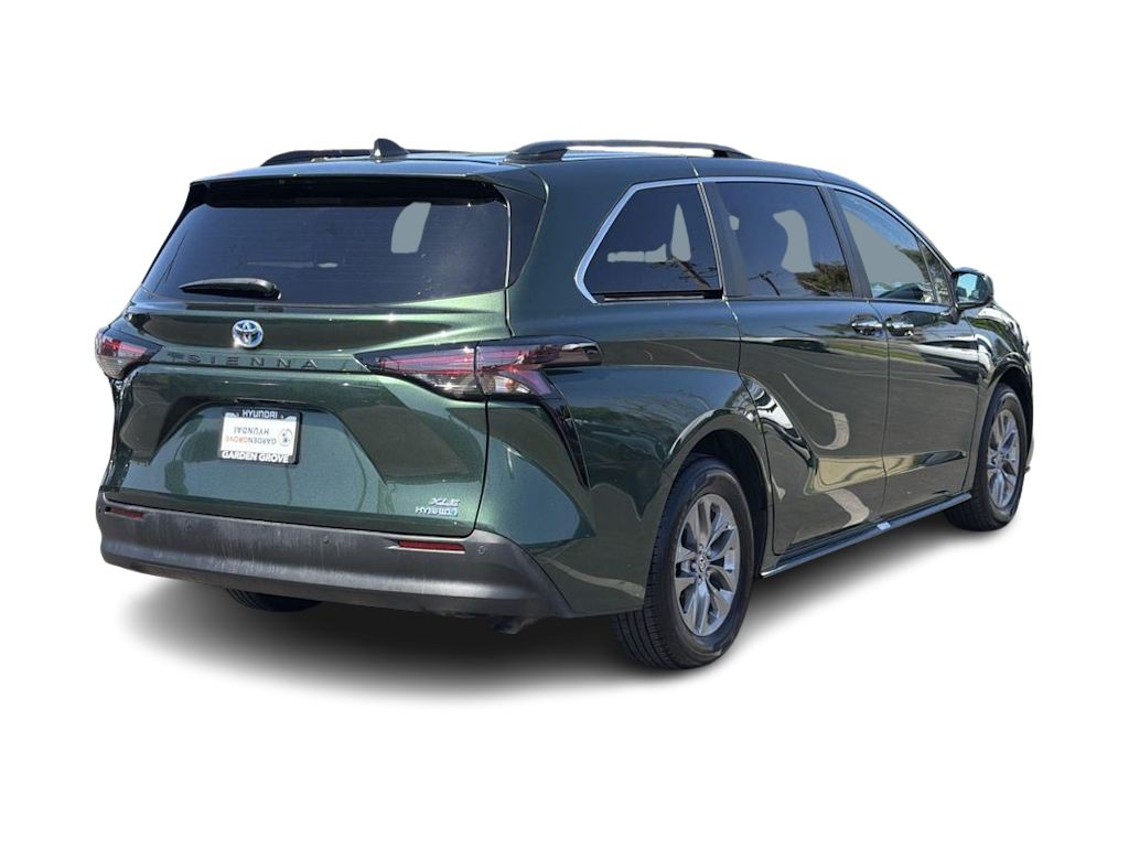 Thumbnail: 2023 Toyota Sienna - 19