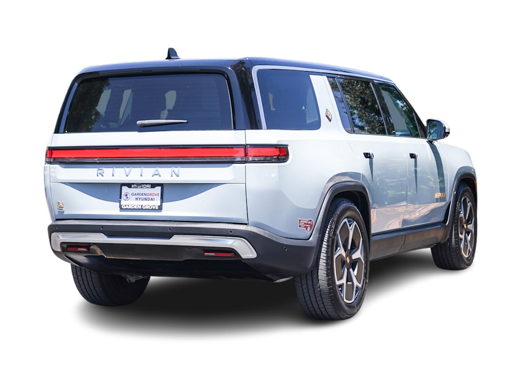 Thumbnail: 2024 Rivian R1S - 17