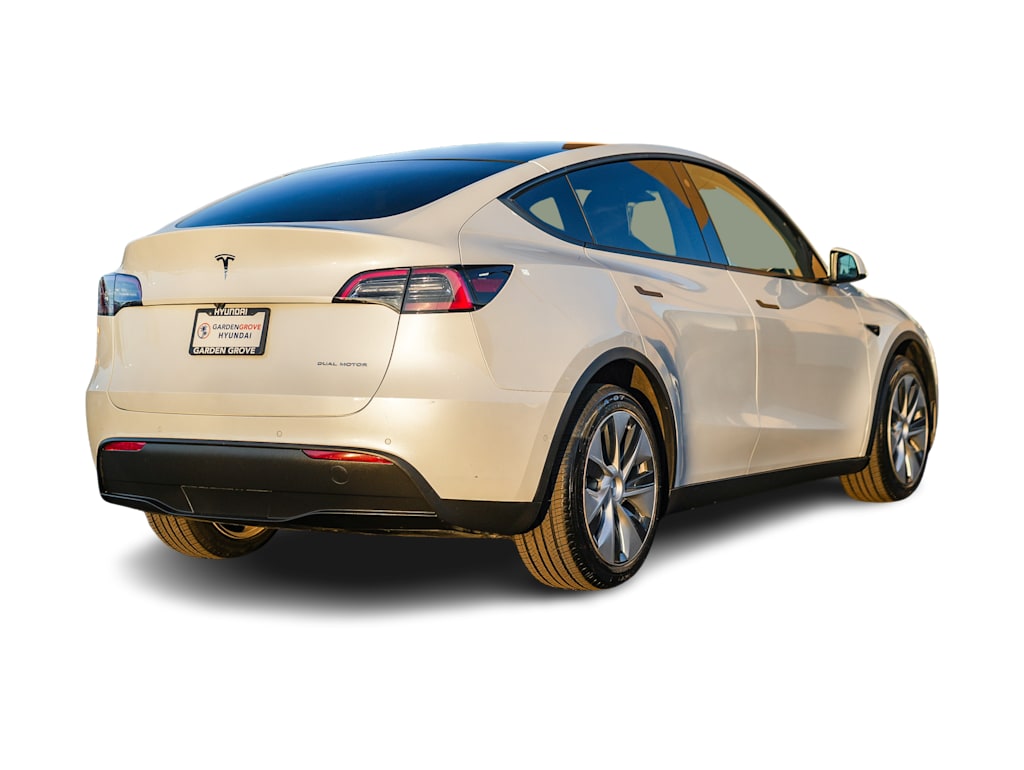 Thumbnail: 2022 Tesla Model Y - 17