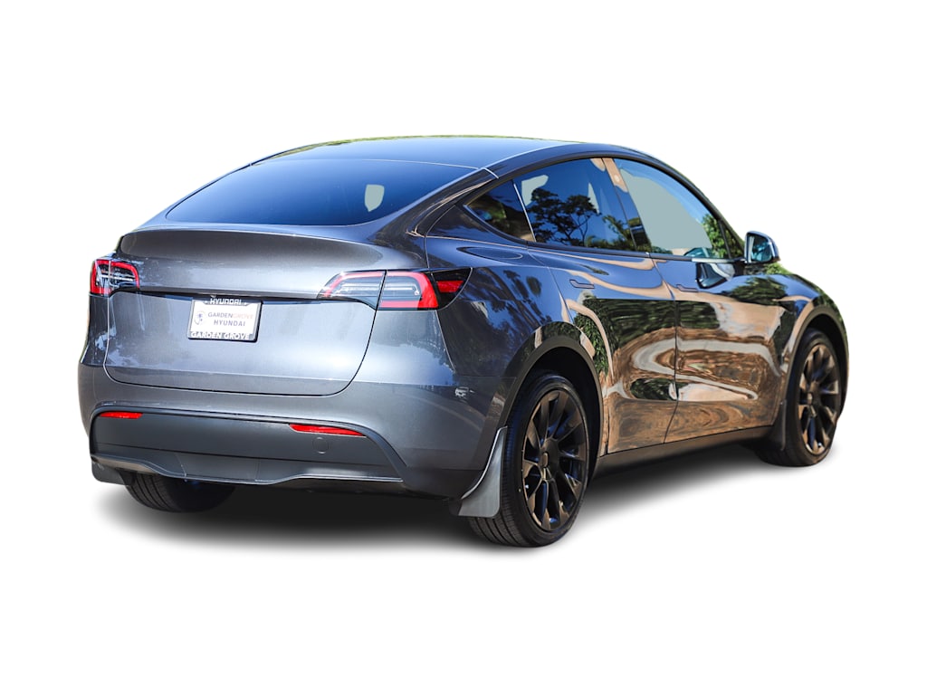 Thumbnail: 2023 Tesla Model Y - 17