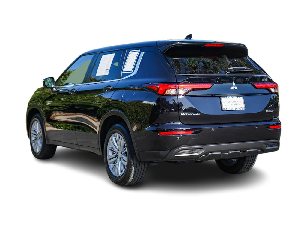 Thumbnail: 2025 Mitsubishi Outlander - 3