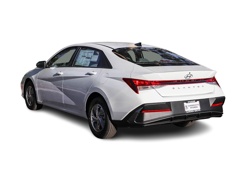 Thumbnail: 2026 Hyundai Elantra - 3