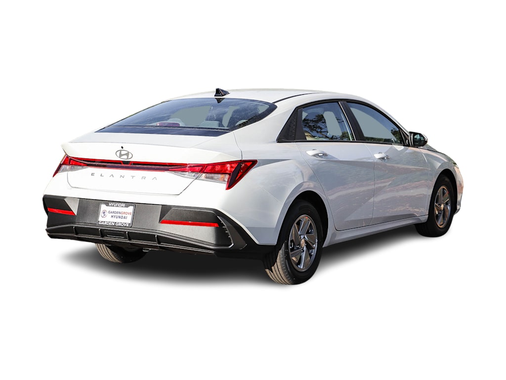 Thumbnail: 2026 Hyundai Elantra - 18