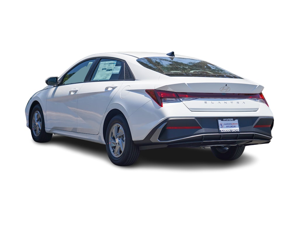 Thumbnail: 2026 Hyundai Elantra - 3