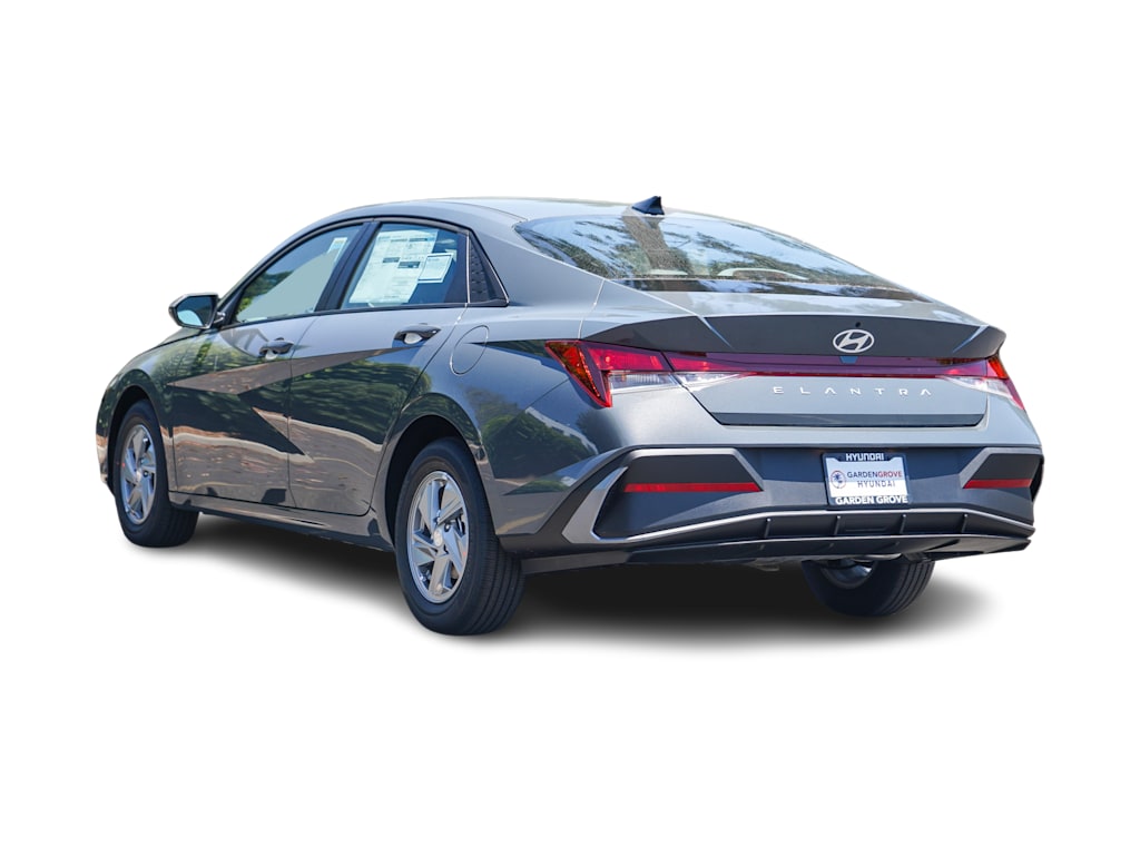 Thumbnail: 2026 Hyundai Elantra - 3