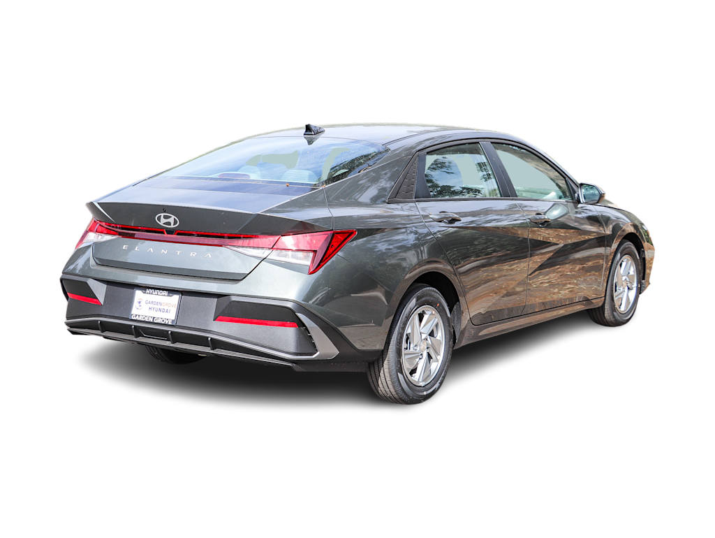 Thumbnail: 2026 Hyundai Elantra - 18