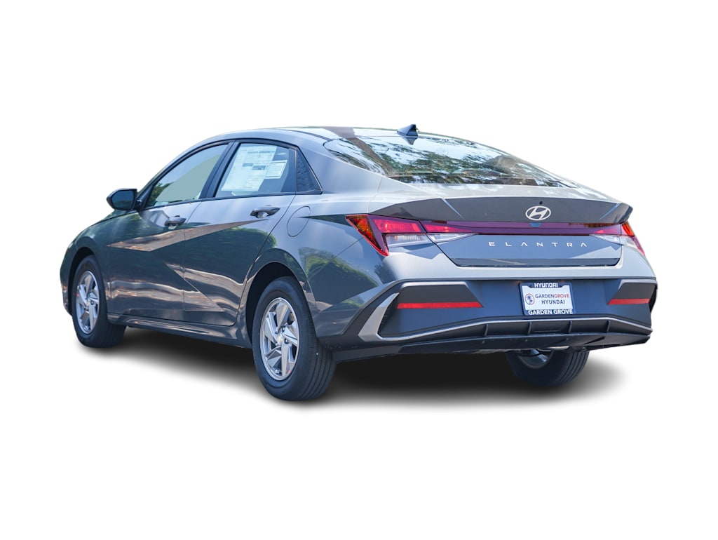 Thumbnail: 2026 Hyundai Elantra - 3