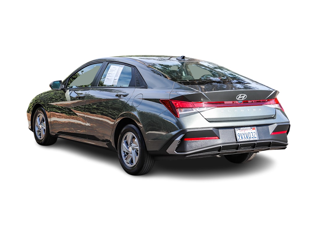 Thumbnail: 2025 Hyundai Elantra - 3