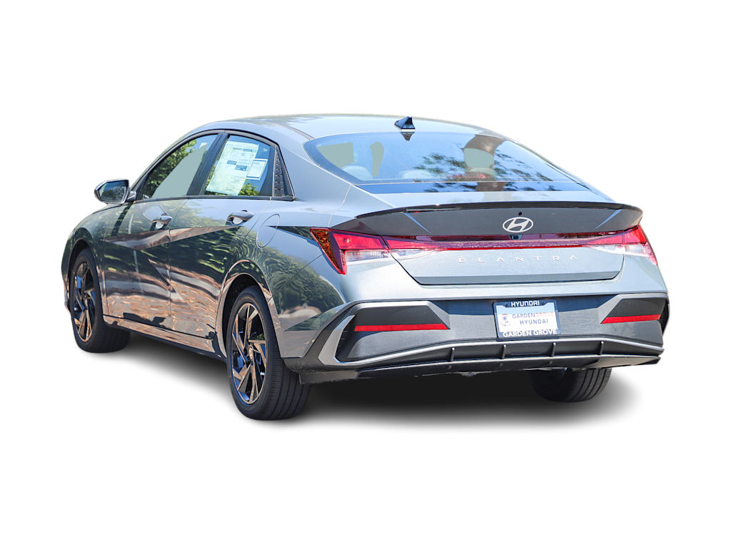 Thumbnail: 2026 Hyundai Elantra - 3