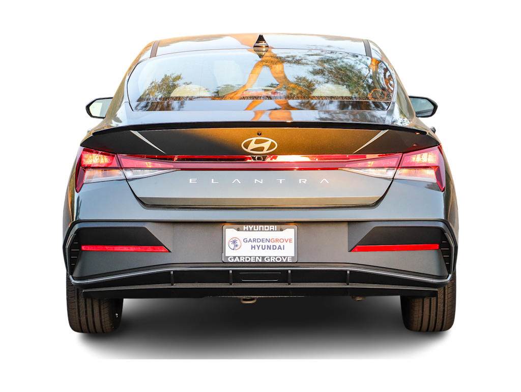 Thumbnail: 2026 Hyundai Elantra - 4