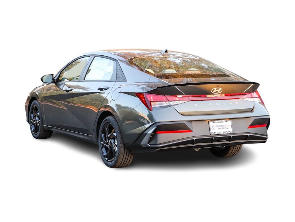 Thumbnail: 2026 Hyundai Elantra - 3