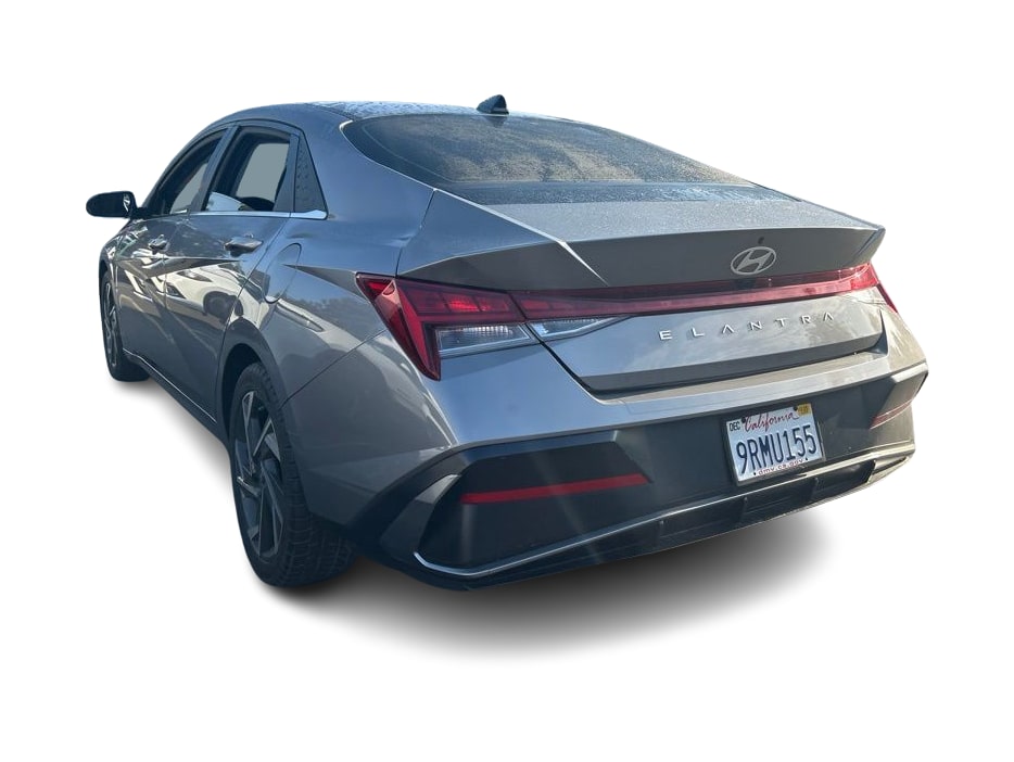 Thumbnail: 2024 Hyundai Elantra - 3