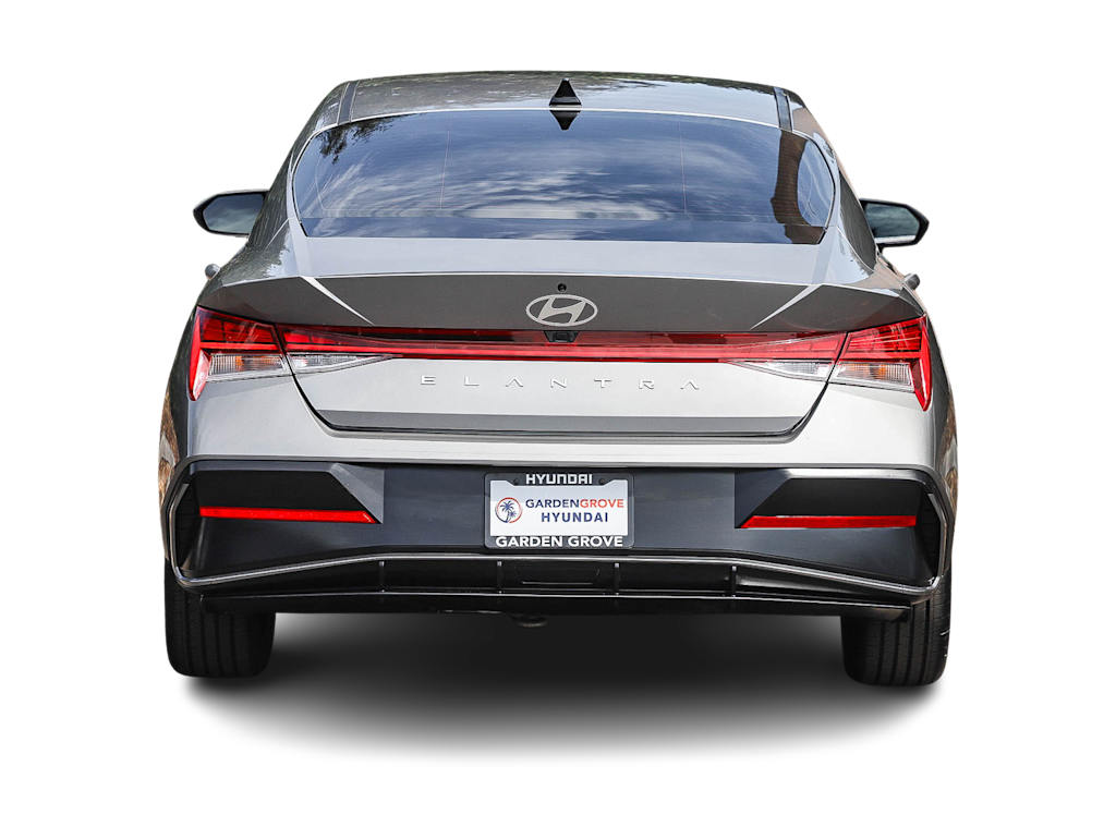 Thumbnail: 2024 Hyundai Elantra - 4