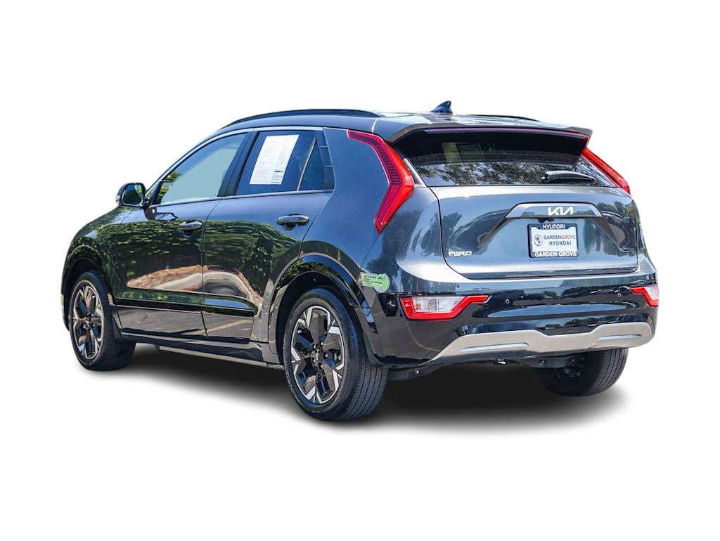 Thumbnail: 2023 Kia Niro - 3