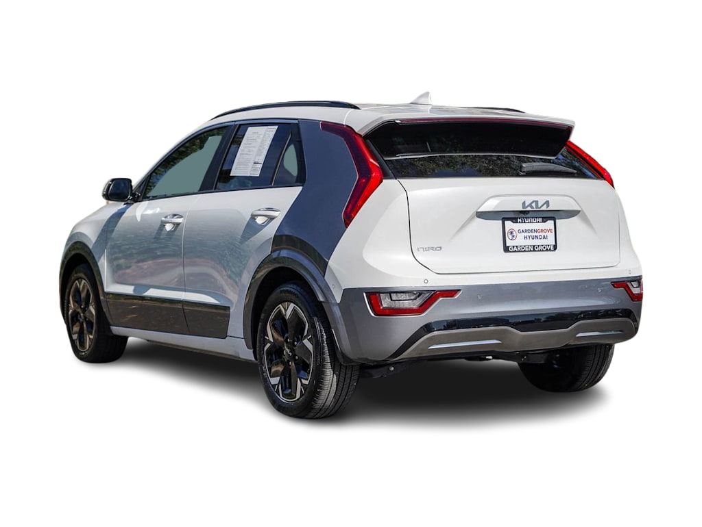 Thumbnail: 2024 Kia Niro - 3