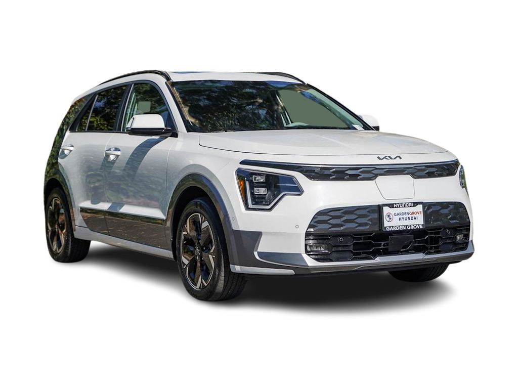 Thumbnail: 2024 Kia Niro - 17