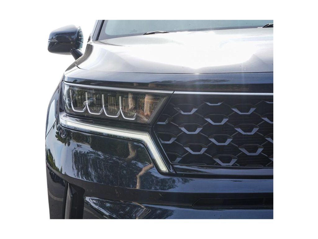 Thumbnail: 2023 Kia Sorento - 5